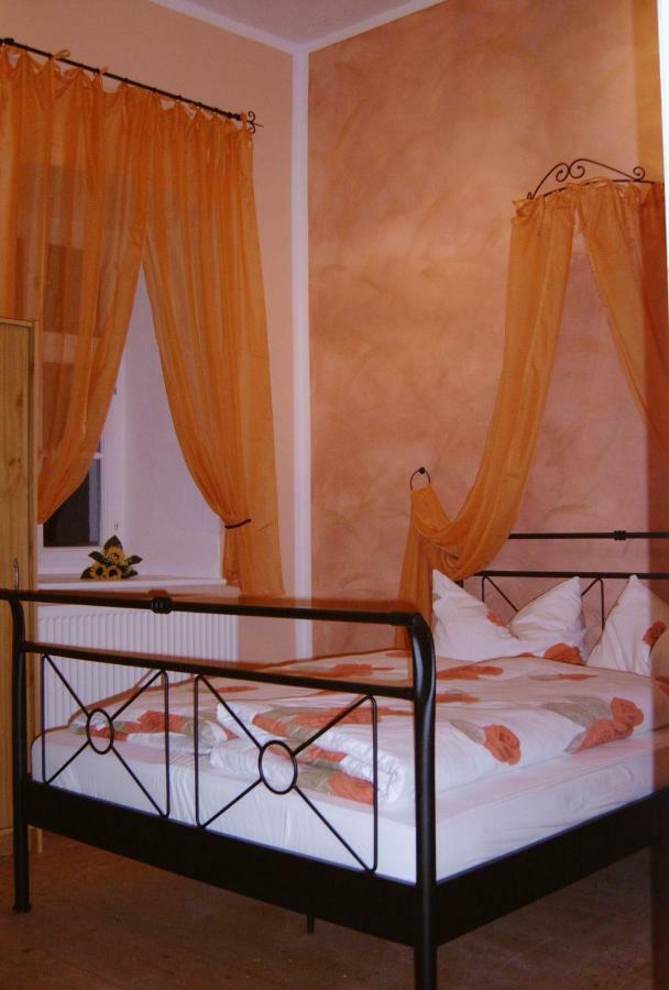 Hotel Schloss Wespenstein Grafenthal ภายนอก รูปภาพ