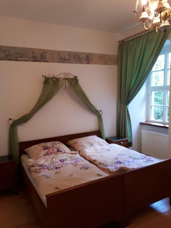 Hotel Schloss Wespenstein Grafenthal ภายนอก รูปภาพ
