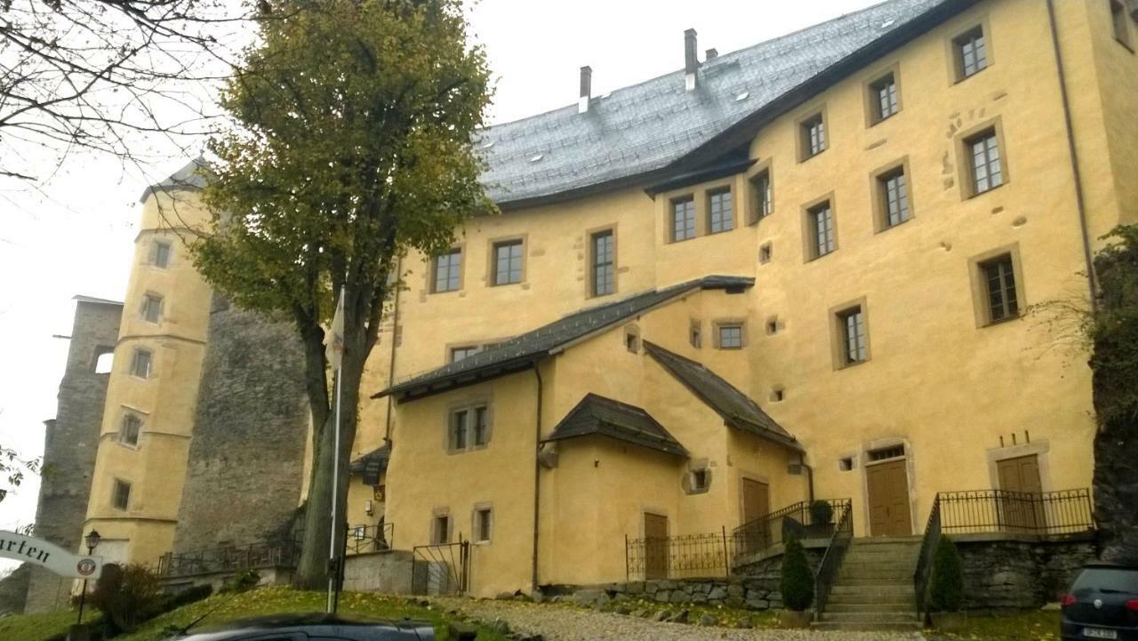 Hotel Schloss Wespenstein Grafenthal ภายนอก รูปภาพ
