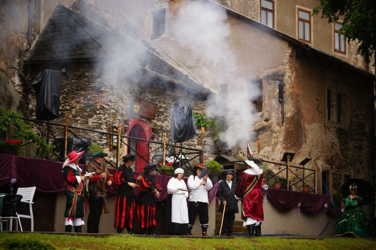 Hotel Schloss Wespenstein Grafenthal ภายนอก รูปภาพ