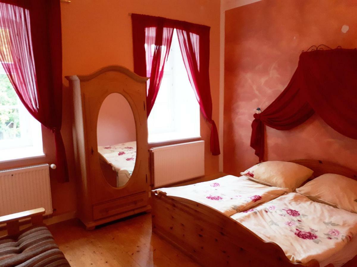 Hotel Schloss Wespenstein Grafenthal ภายนอก รูปภาพ